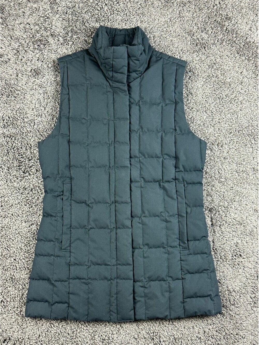 Nau Down Puffer Vest Womens S Black Quilted Snap Front Recycled Down Outdoor S